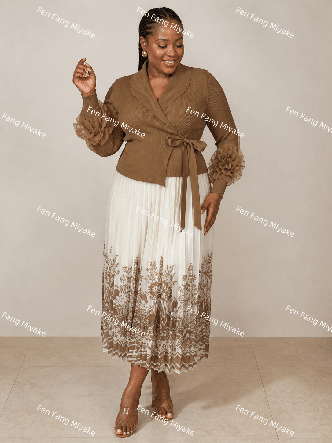 Elegant Pleated Maxi Dress thumbnail 2