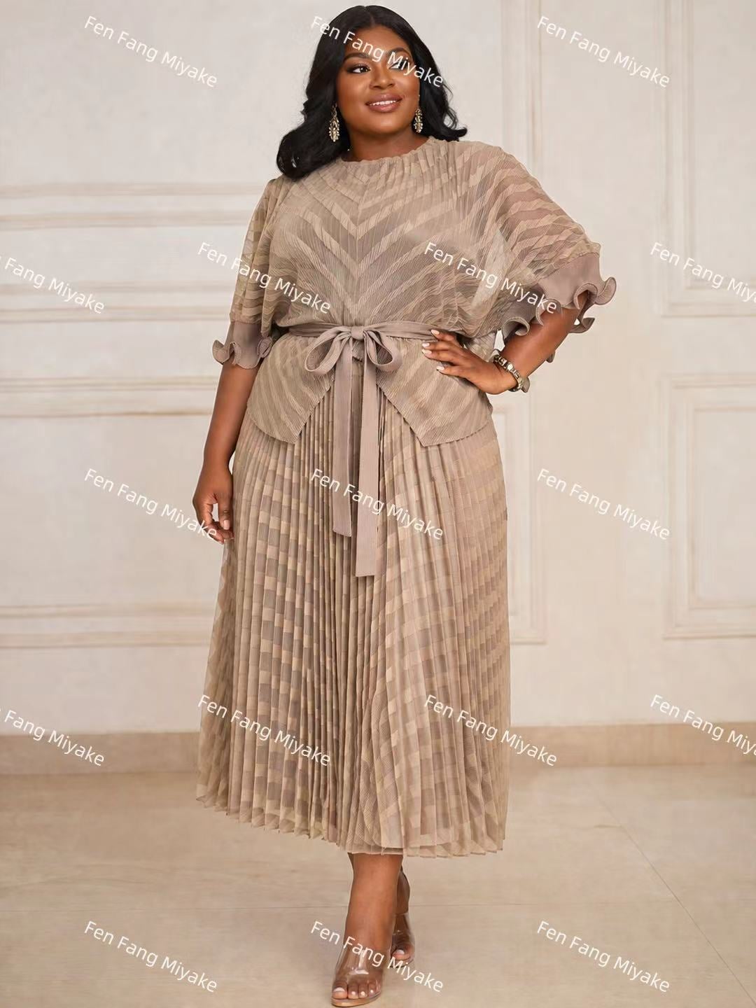 Plus Size Loose Dress thumbnail 2